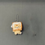 Pearl Chain Bread Cat