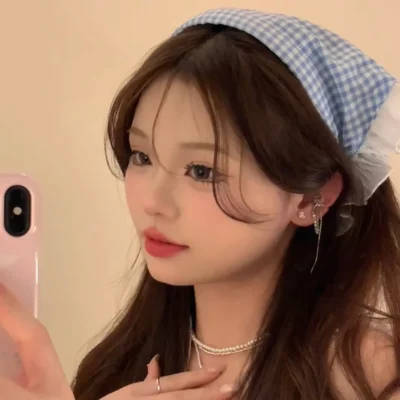 Triangle Headscarf - Retro Aesthetic