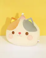 Kawaii plushie handwarmer featuring a cute cat design, soft and warm for hand comfort.