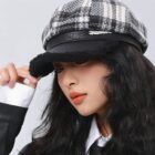Retro Plaid Beret - French Aesthetic word3