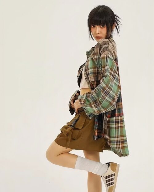 Casual Retro Plaid Shirt - Y2K Aesthetic plaid shirt worn by a model.