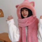 Fluffy Three-Piece Warm Scarf And Gloves word3