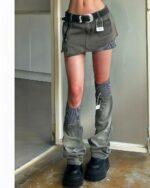 American-style denim skirt with y2k aesthetic, featuring a short length and layered styling.