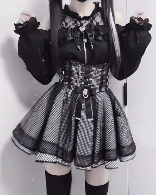 Black Jirai Kei Clothing Set: A layered top and skirt with lace, ruffles, and a plaid skirt.