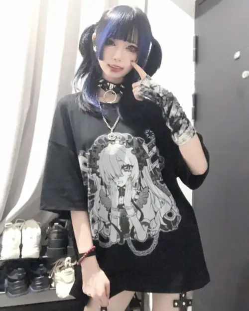 Loose Black T-Shirt - Animecore Aesthetic