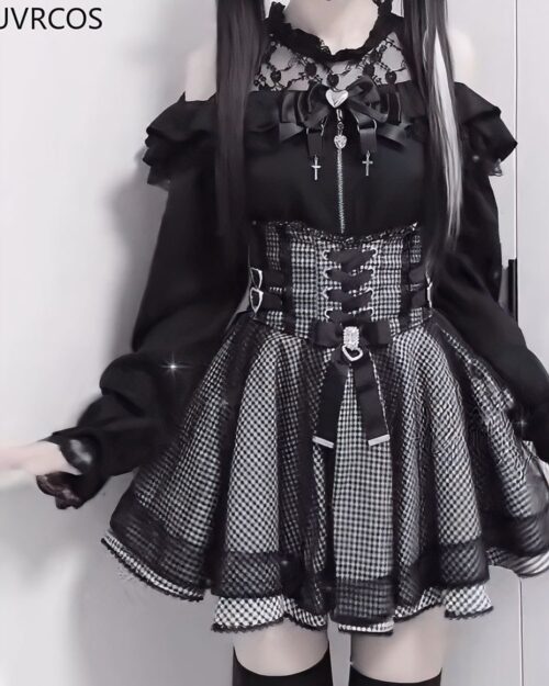 Black Jirai Kei Clothing Set: A detailed top and skirt outfit with lace, ruffles, and plaid detailing.