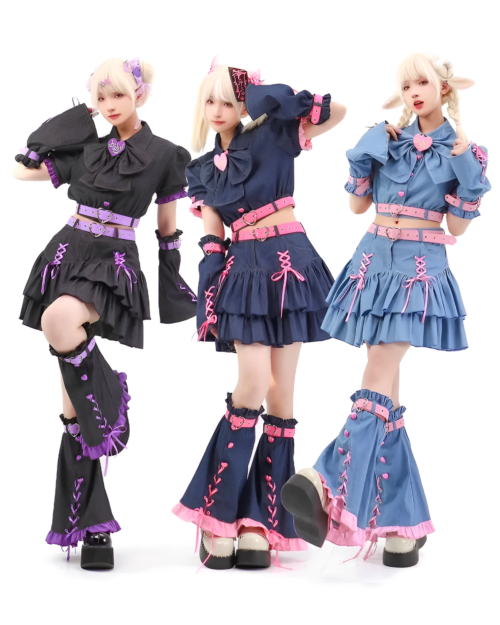 Three models showcase the Denim Bittersweet Heart-Buckle Coord, a Y2K matching set in black and blue. Featuring a heart-buckle design.