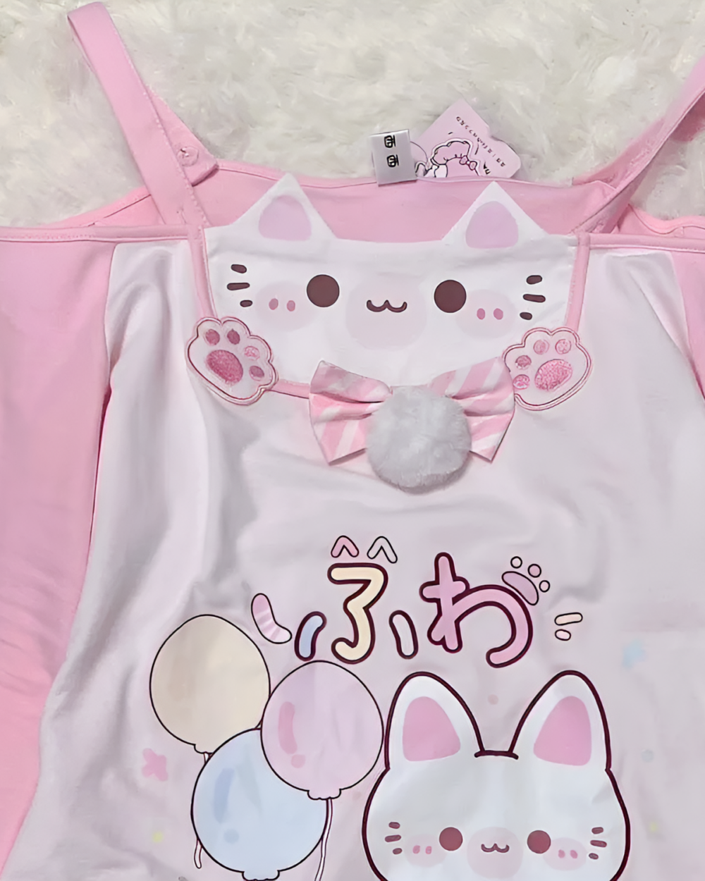 Kawaii Fuwa Fuwa Bunny T-Shirt with bunny details, bow, and cute illustrations.
