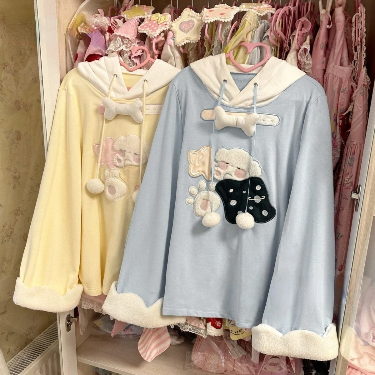 Loose Hooded Sweatshirt - Jojifuku Aesthetic word2